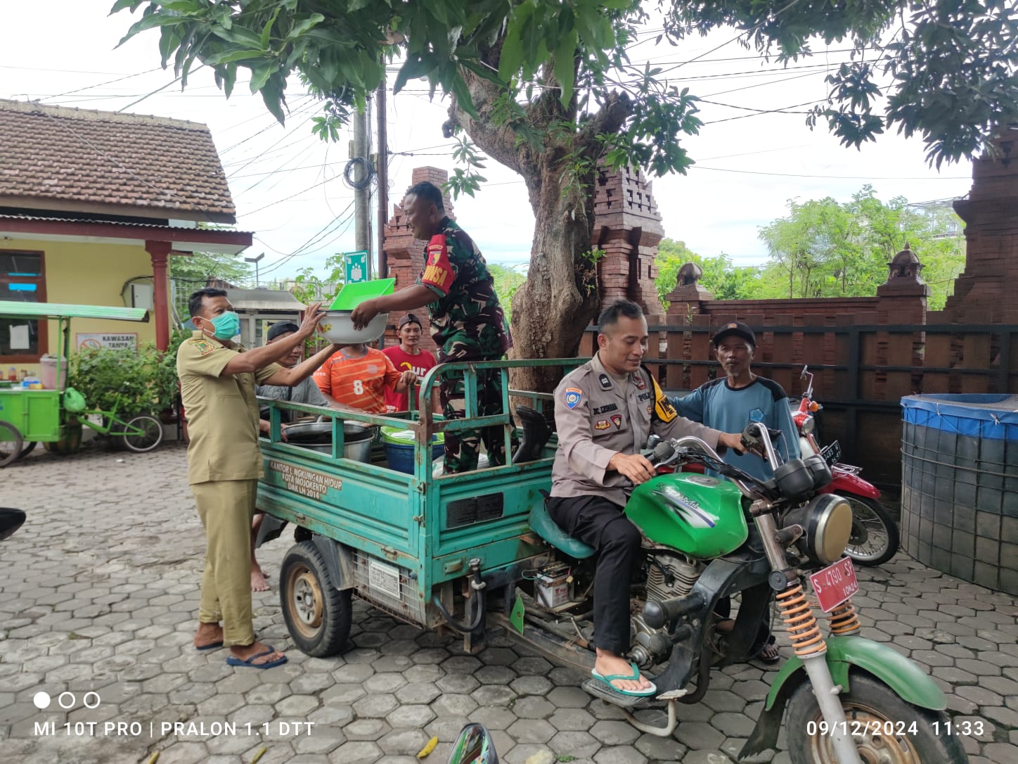 Sinergi Tiga Pilar Kota Mojokerto, Pendirian Dapur Umum untuk Warga Terdampak Banjir