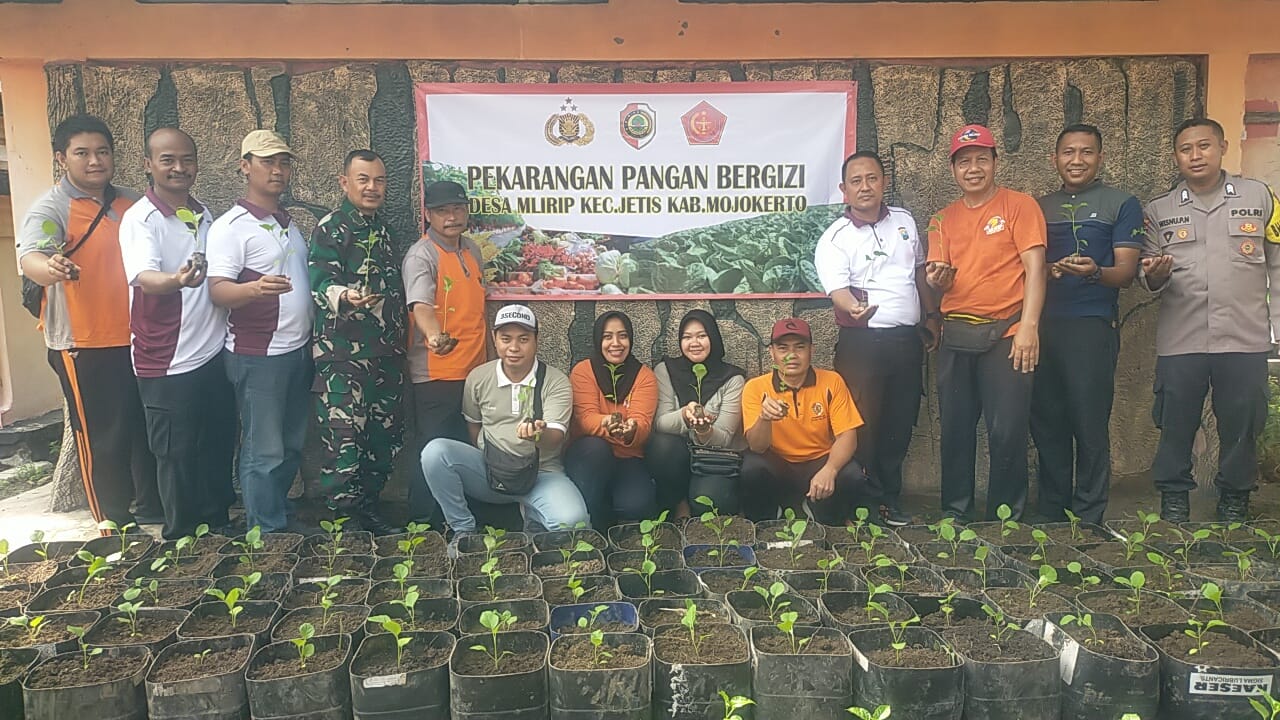 Tanam Pangan bergizi Polisi dan Masyarakat  Dukung Program, Asta Cita