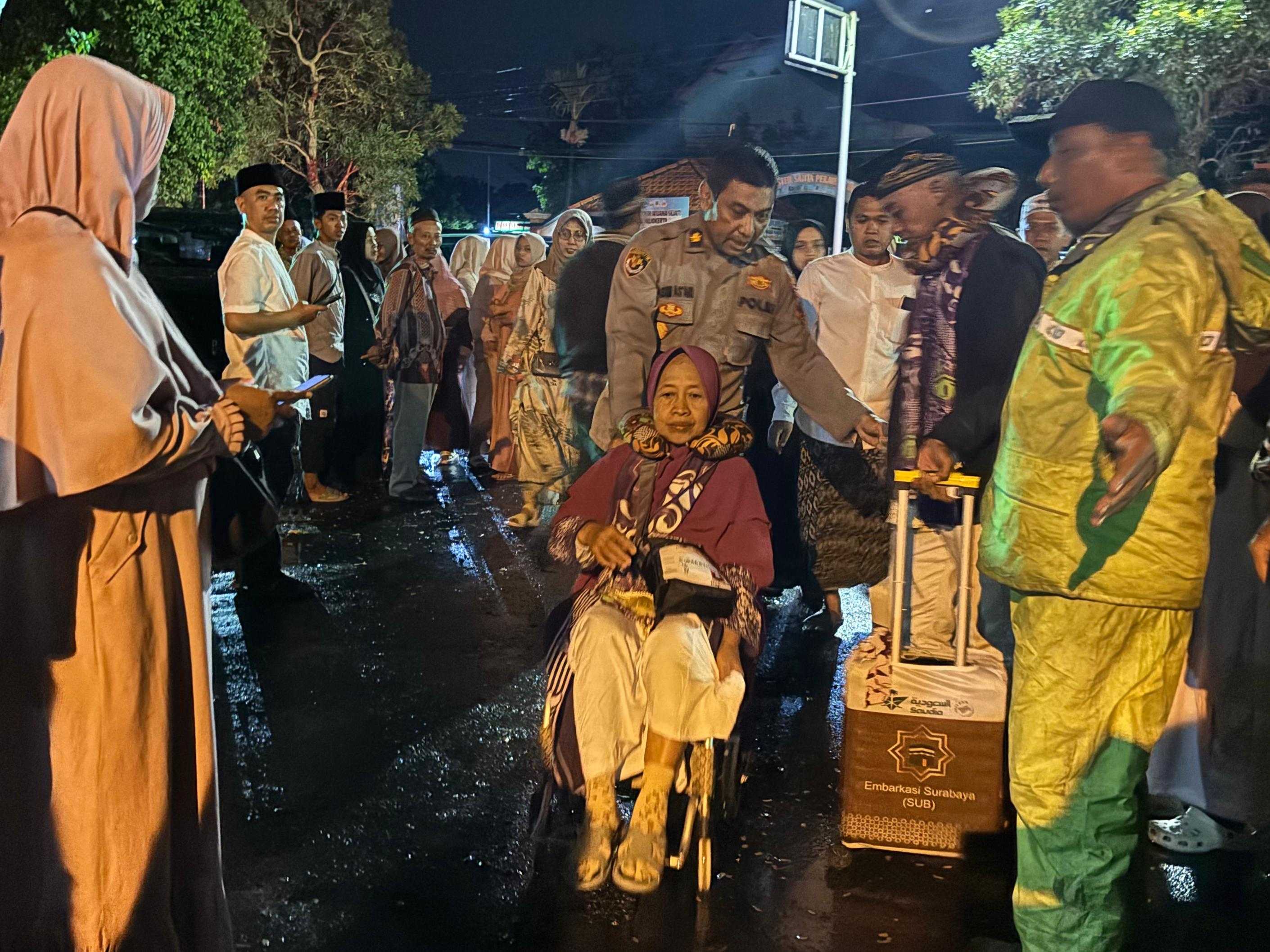 Calon Jamaah Haji Mojokerto Apresiasi Polres Mojokerto Kota Amankan Pemberangkatan Haji