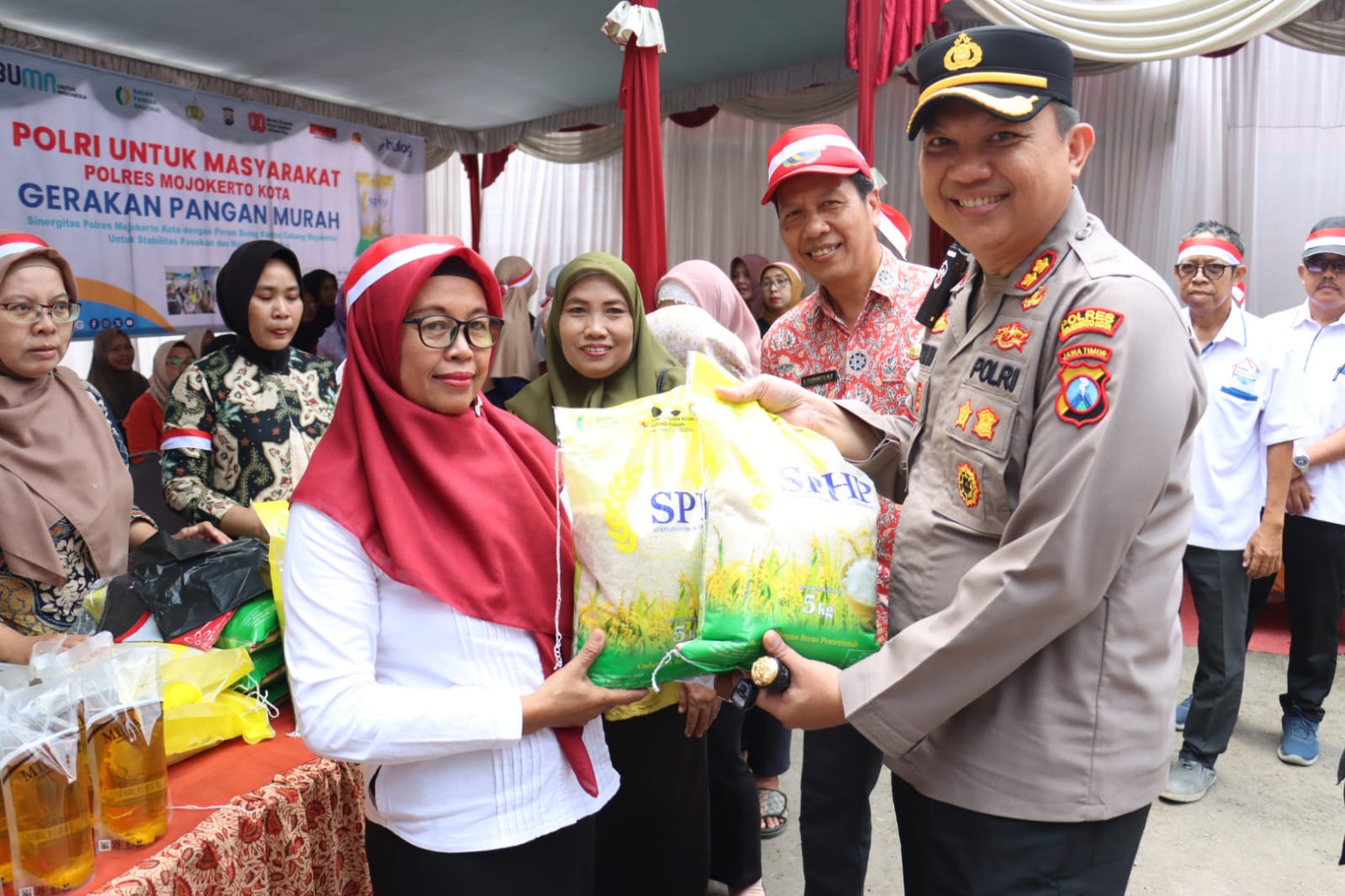 Gerakan Pangan Murah Polres Mojokerto Kota, Sekejap 3 Ton Beras Terjual